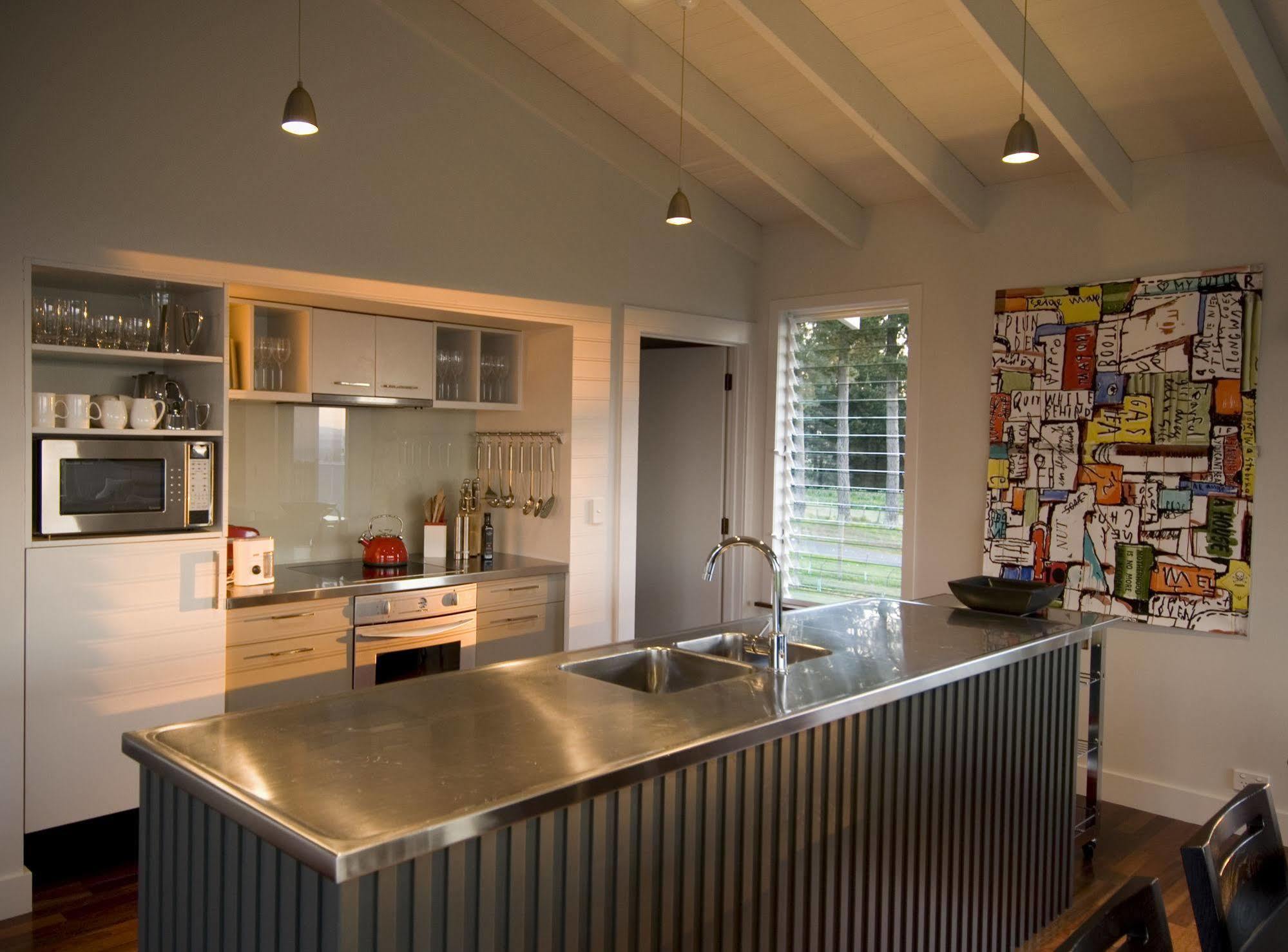 Millar Road Villa Hastings Bagian luar foto